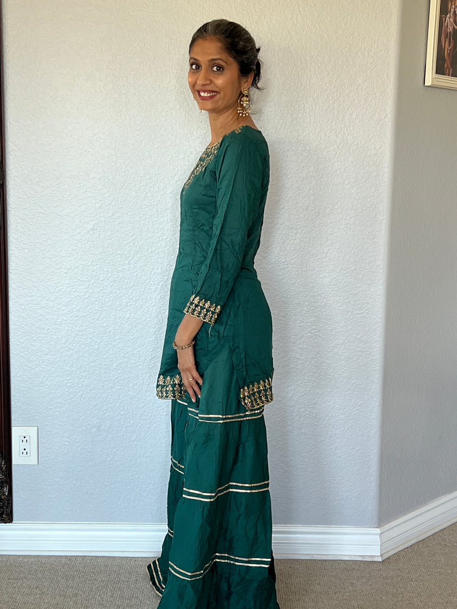 2-Piece Tunic and Pants set (Green and gold)