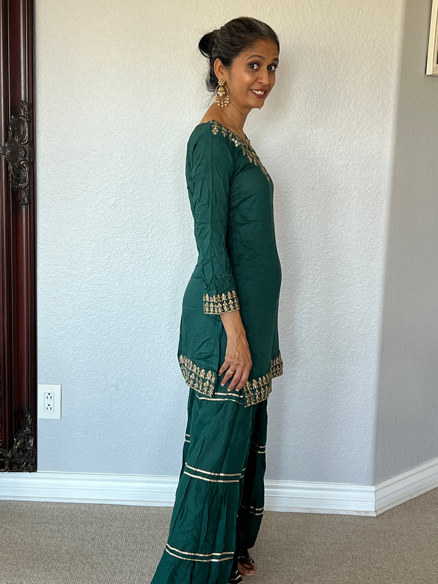 2-Piece Tunic and Pants set (Green and gold)