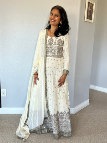 2-Piece Gown and Scarf Set