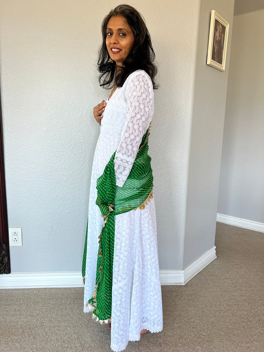 White Pullover Gown (Brand New)