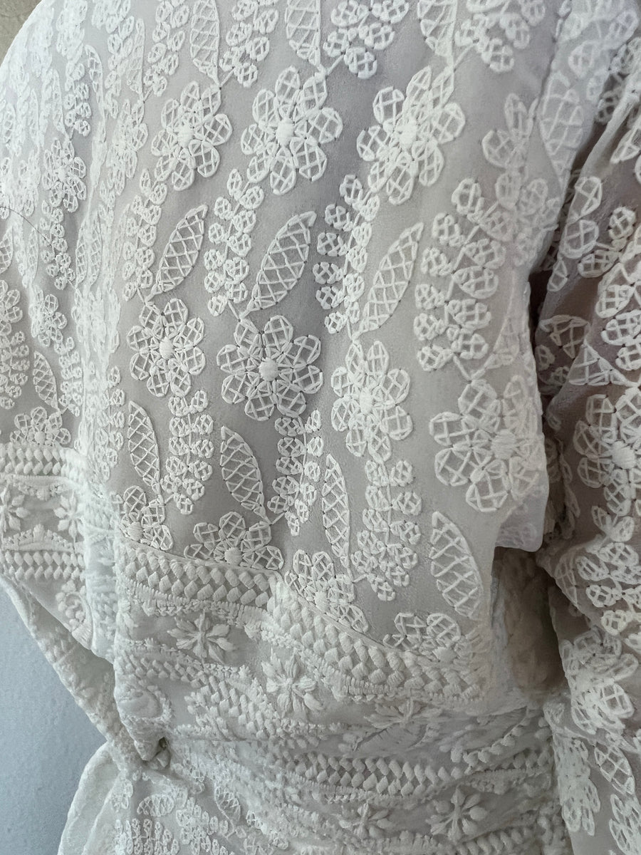 White Pullover Gown (Brand New)