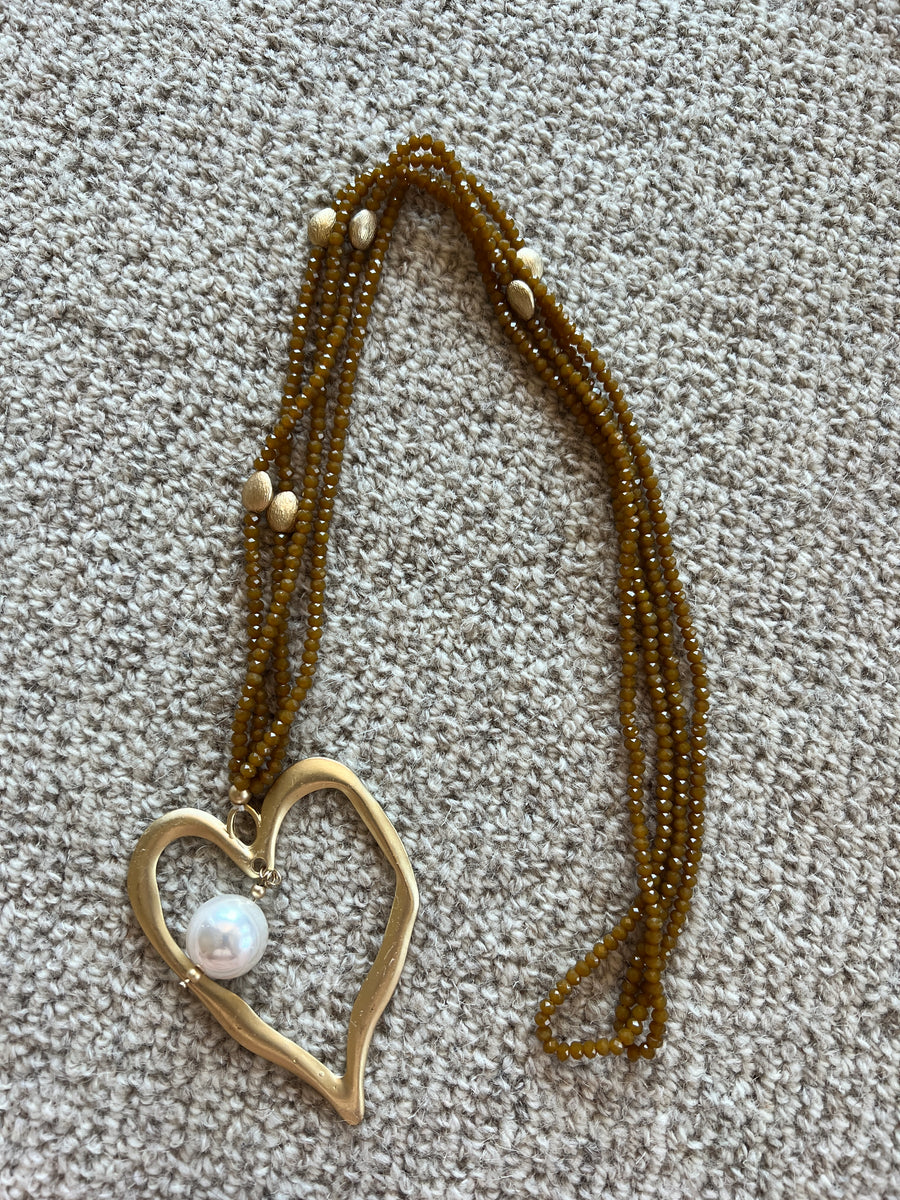 Heart and Pearl Pendant Necklace
